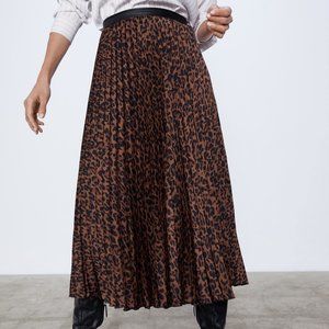 NWT Zara Pleated Leopard-print Skirt, Size S